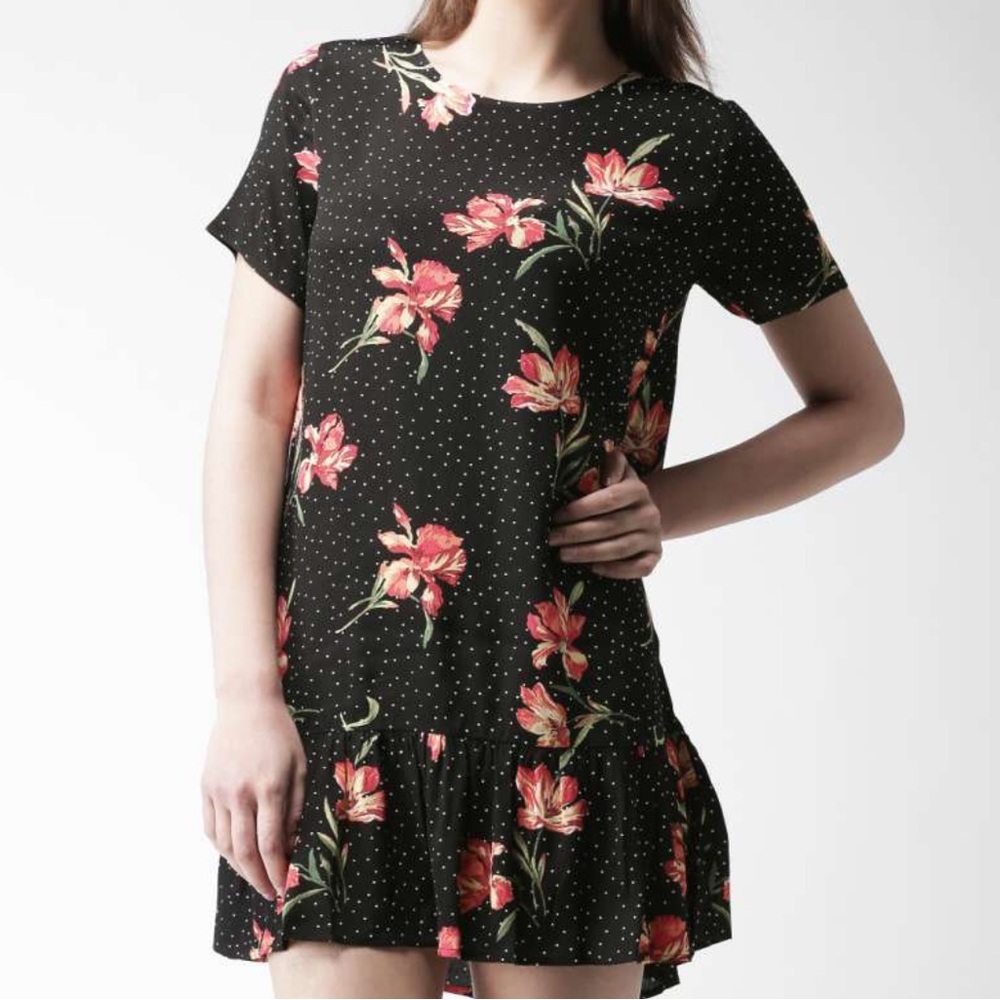 ✨Forever 21 Black Red Floral Dress